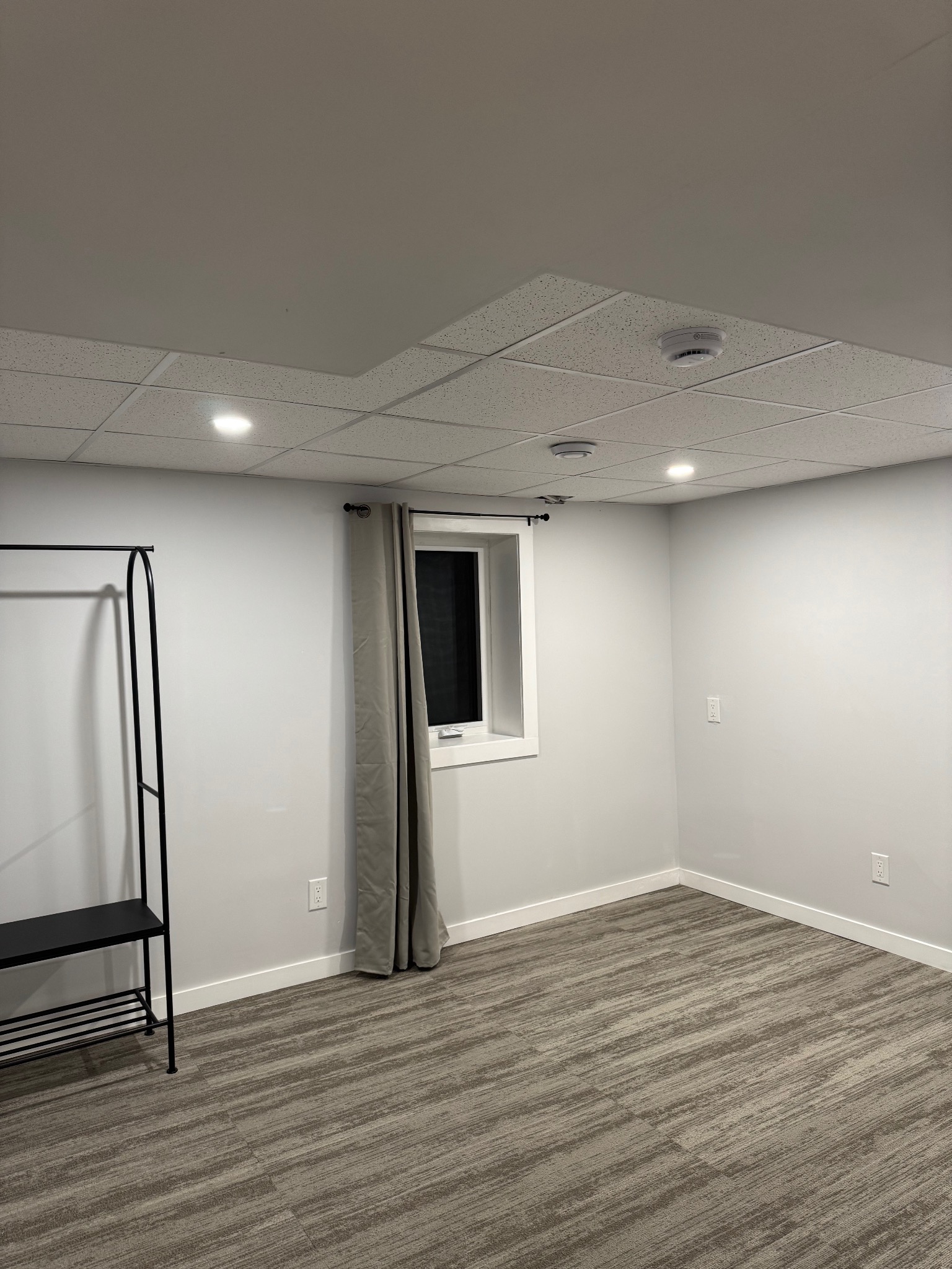 Lower Suite bedroom